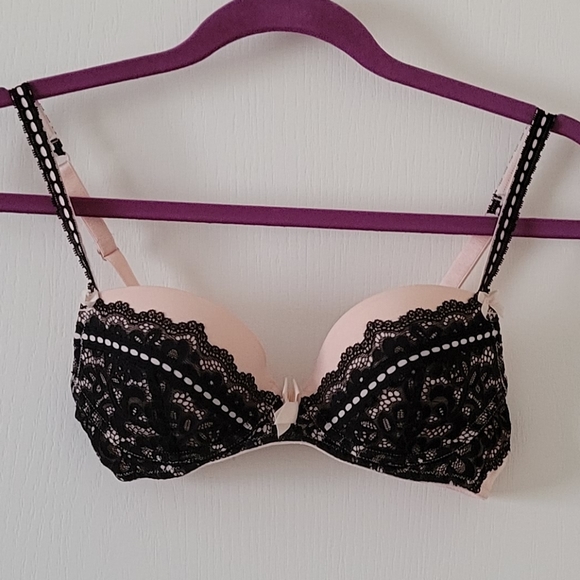 π bundle 2/$25π Adore Me Bra - Picture 1 of 3
